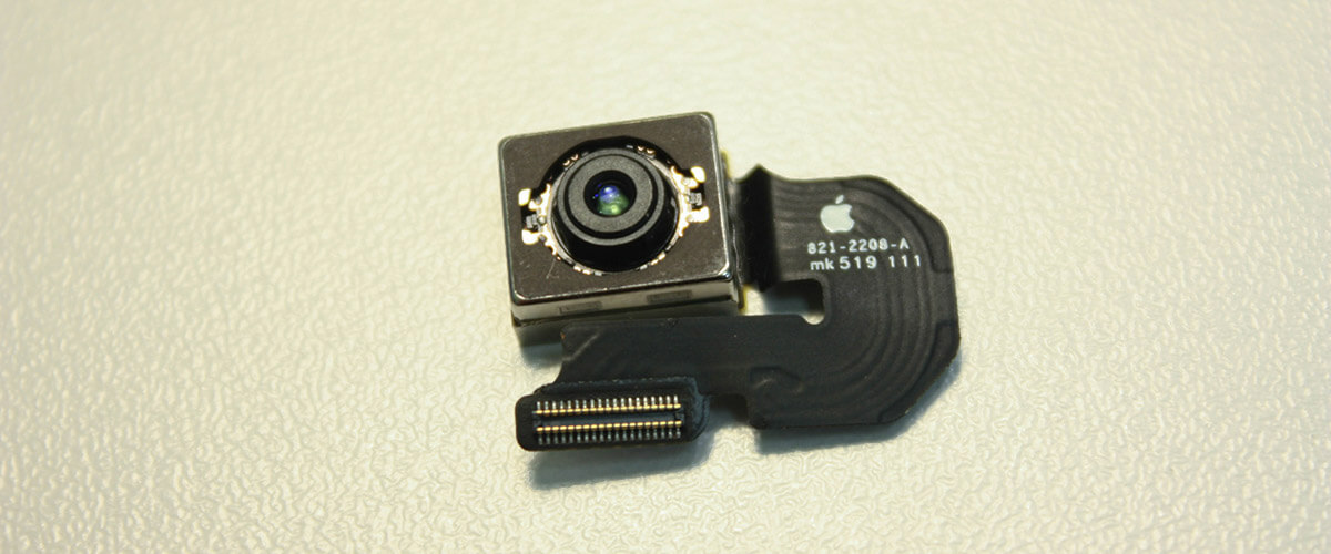 Сколько стоит замена фронтальной камеры iPhone?